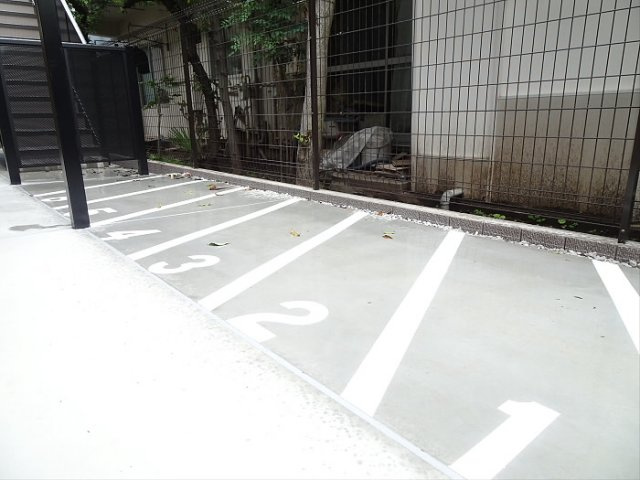 【駐車場】 | Flat.neo明大前