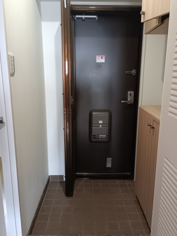 藤和ライブタウン四条畷の玄関