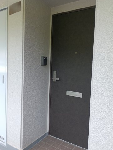 藤和ライブタウン四条畷の玄関