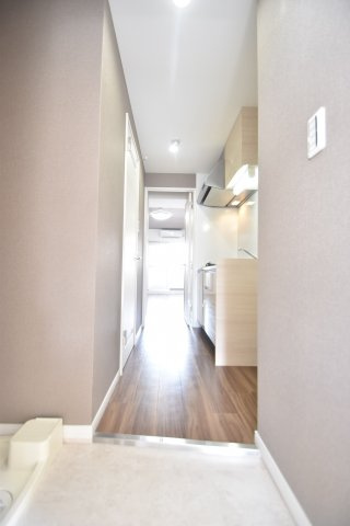 大阪市都島区都島北通１丁目の賃貸マンションの玄関