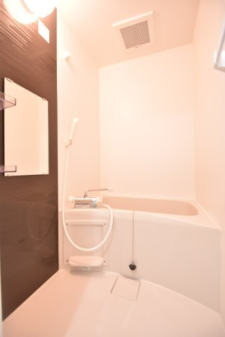 大阪市都島区都島北通１丁目の賃貸マンションの浴室