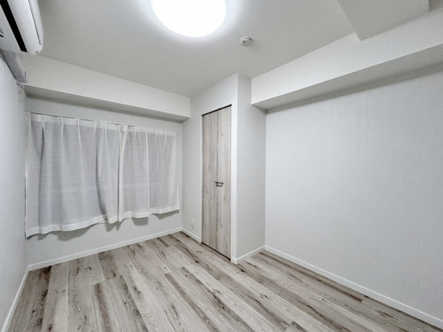 エスエスケーグリーンパーク千住四丁目の洋室|内装・室内設備一新のフルリノベーション物件の為、新築気分でお住まい頂けます♪