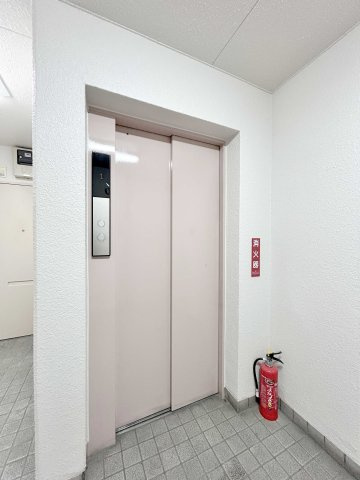 エスエスケーグリーンパーク千住四丁目のその他共用部分|【エレベーター完備】管理・点検が行き届いた安心安全の共用設備です♪