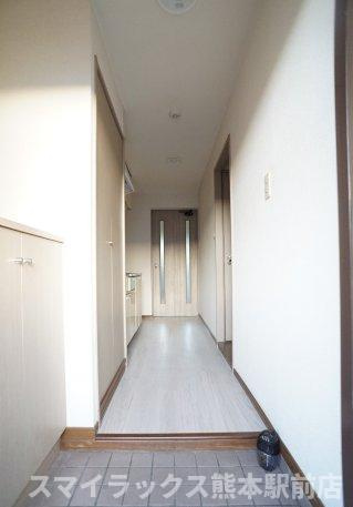 熊本市西区池田４丁目の賃貸マンションの玄関