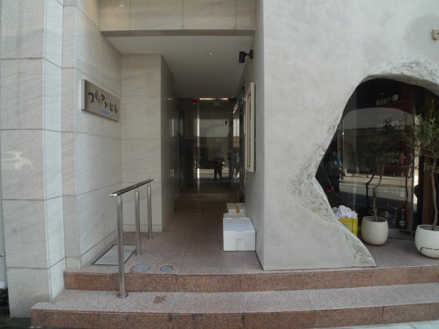 ブリリアンビルのエントランス