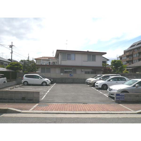 豊中市北桜塚４丁目の駐車場の外観