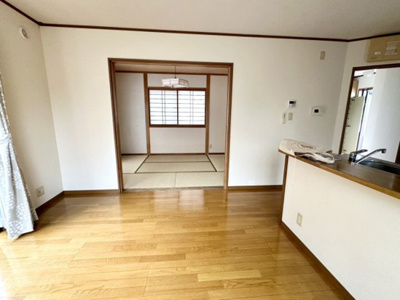 【居間・リビング】 | 三吉町４丁目貸家