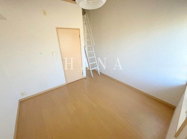 レオパレスコヅチⅡの洋室