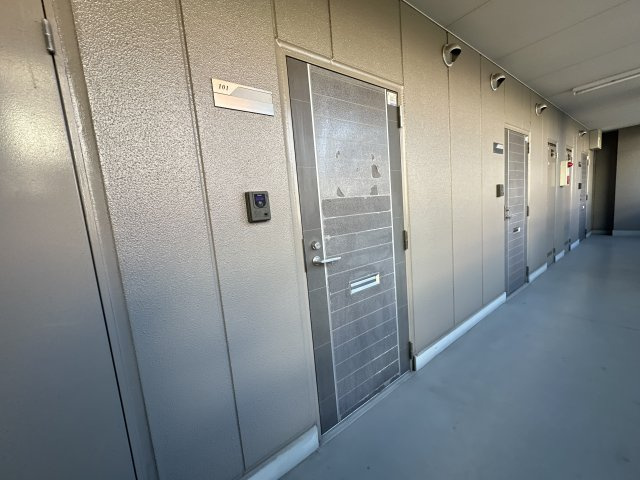 フィオーレ北条の玄関