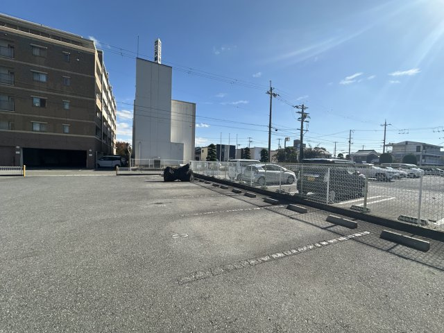 フィオーレ北条の駐車場