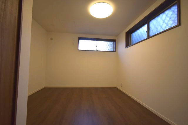 弦巻5丁目・中古戸建の洋室