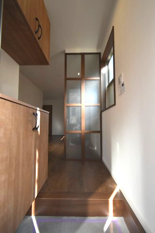 弦巻5丁目・中古戸建の玄関