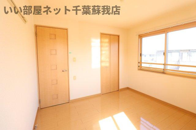 バニュルスⅢの寝室|落ち着いて過ごせるお部屋なので、寝室にいかがでしょうか