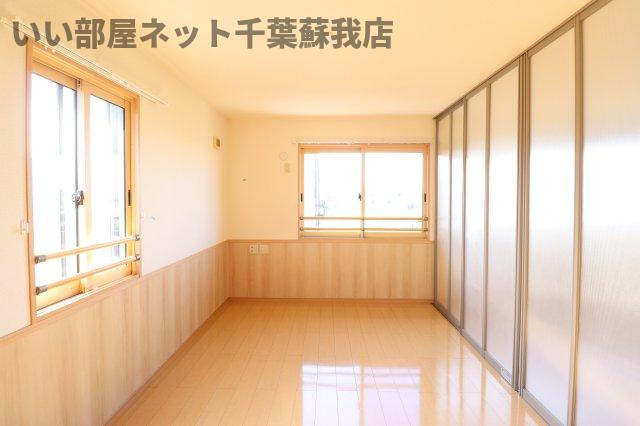 バニュルスⅢの洋室|明るい洋室です