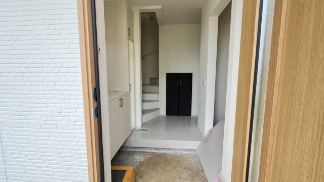 【玄関】 | 伊勢原市八幡台　全３棟　新築戸建