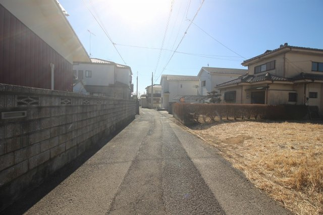 古河市幸町の前面道路含む現地写真|北東側道路（2025年2月撮影）