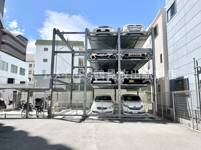大阪市鶴見区鶴見４丁目の賃貸マンションの駐車場
