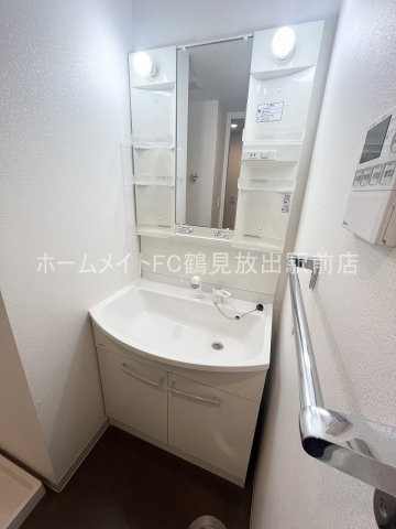 大阪市鶴見区鶴見４丁目の賃貸マンションの独立洗面台