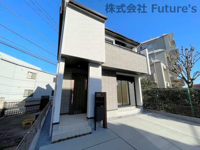 吉川市保　新築戸建　全1棟の外観|きれいな外観です