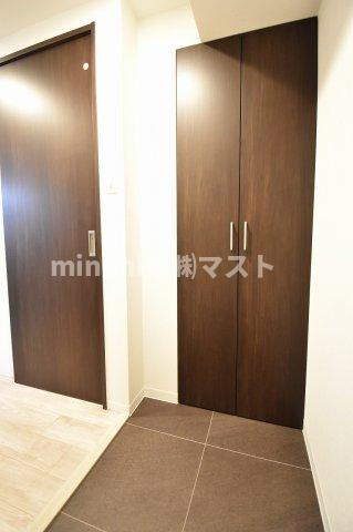 ラクラス堺筋本町の玄関