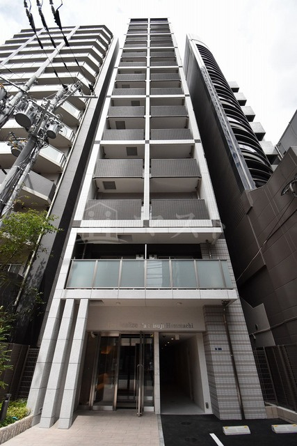 ラクラス堺筋本町の外観