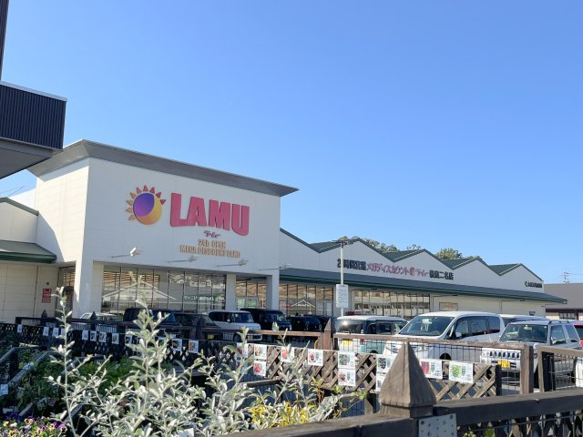 SKYマンションの周辺