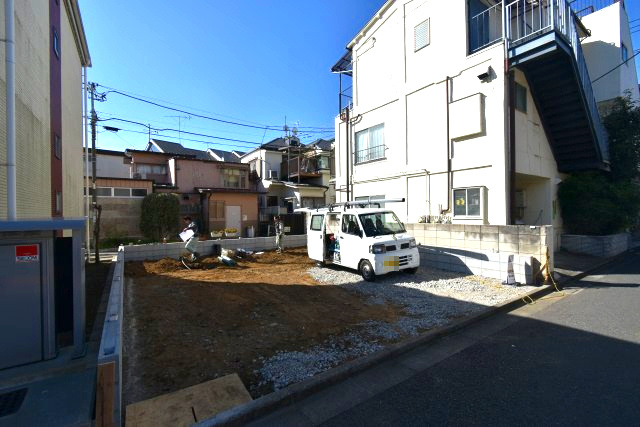 高円寺北3丁目・新築戸建の前面道路含む現地写真
