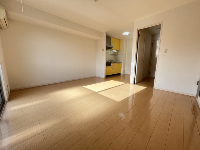 メゾンセレナの居間・リビング