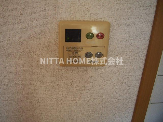アーバン縄手Ｃの設備|給湯器のスイッチです＊