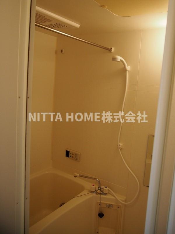 アーバン縄手Ｃの浴室|お風呂には追い焚きや浴室乾燥も付いています！