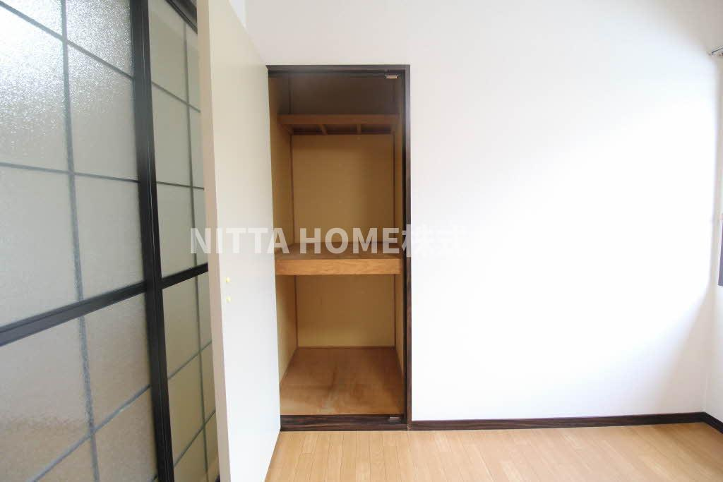 ロイヤルグレイスの収納|洋室にも収納がついています!(^^)!