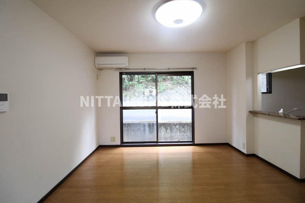 ロイヤルグレイスのその他共用部分|リビングルームです◇