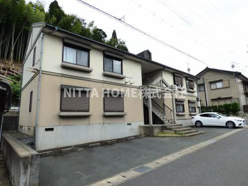 ロイヤルグレイスの外観|コンビニやスーパー、ドラッグストアなどが徒歩圏内です◇