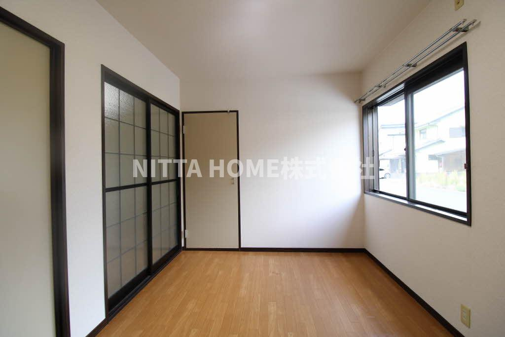 ロイヤルグレイスの内装|５，７帖の洋室です◎