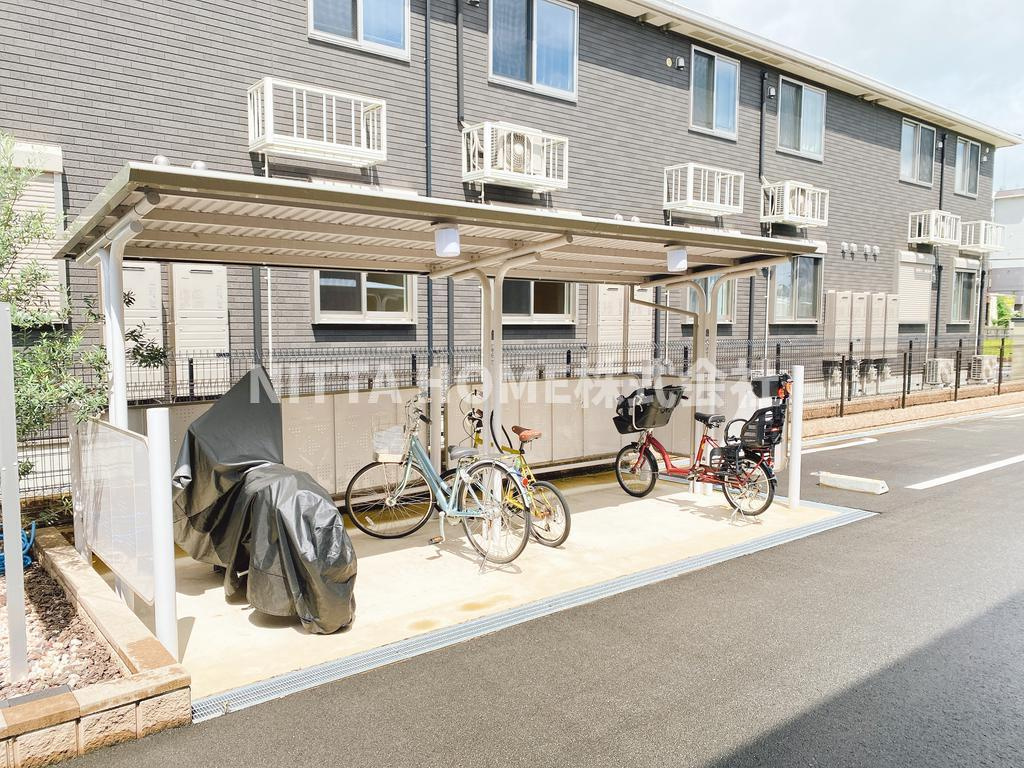 プラシード第２水内の駐車場|敷地内駐車場、駐輪場スペース有ります♪