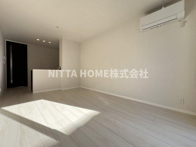 グリナージュ郷之山Ⅲの居間・リビング|エアコンも完備(^^)/