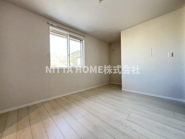 グリナージュ郷之山Ⅲの内装|洋室です☆彡