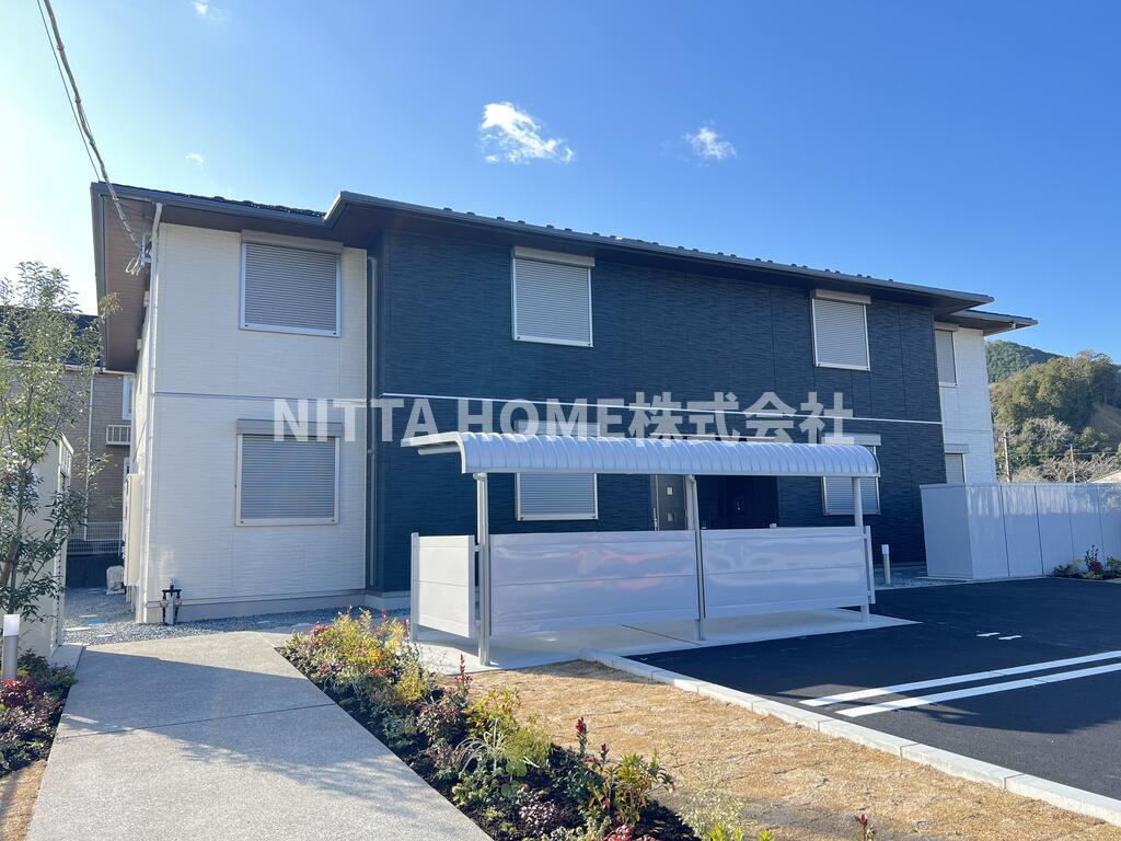 グリナージュ郷之山Ⅲの外観|インターネット無料◎オートロック付きで宅配ＢＯＸや外部物置も設置済み★