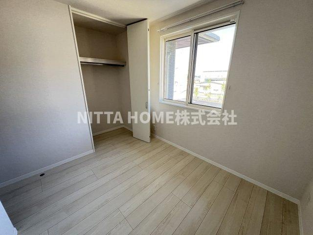 グリナージュ郷之山Ⅲの居間・リビング|キレイな室内です(^^♪