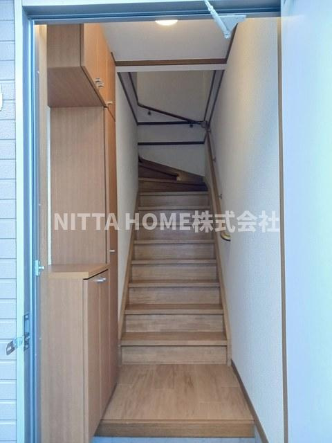 メゾン・フォレストＡ棟の玄関|シューズボックスあります＼(^o^)／