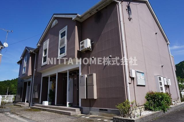 メゾン・フォレストＡ棟の外観|ヨーロッパ調のオシャレな外観です☆彡