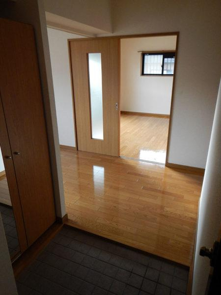 豊岡市高屋の賃貸マンションの玄関|シューズボックスもあります!(^^)!
