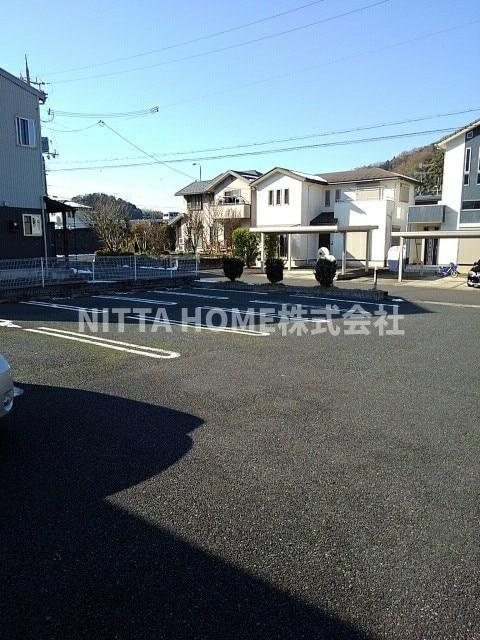 アルモニーハイツⅠの駐車場|駐車場2台分確保あり！！
