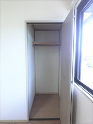 【洋室】 | ティンカー・ベル Ⅲ | 洋室北 クローゼット