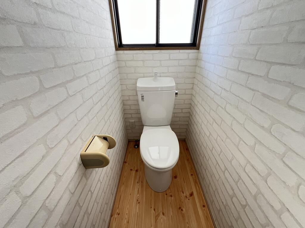 福知山市字前田の一戸建てのトイレ|1階と2階にもトイレがあります☆