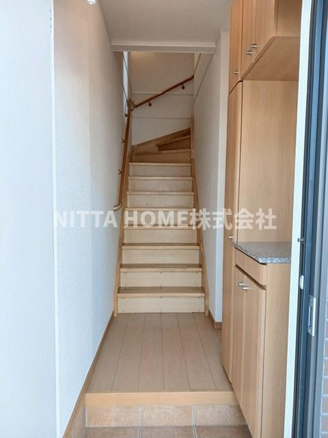 ファインレジデンス２番館の玄関|玄関シューズボックス付きです！！