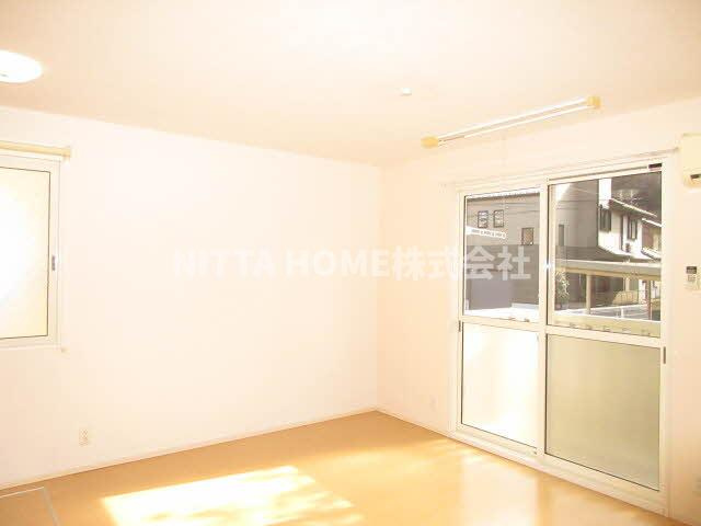 Ｓｅｊｏｕｒ　Ｄａｉｗａ　Ｎのキッチン|リビングルームです＊