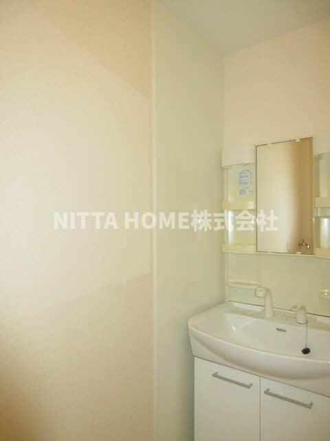 Ｓｅｊｏｕｒ　Ｄａｉｗａ　Ｎの洗面所|独立洗髪洗面台がついています(^^♪