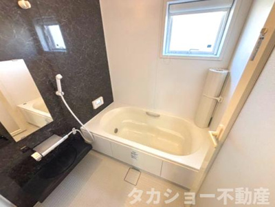 【浴室】 | 千葉市中央区星久喜町　築浅中古戸建 | ゆったり過ごせるお風呂です