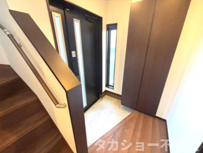 【玄関】 | 千葉市中央区星久喜町　築浅中古戸建 | 玄関です